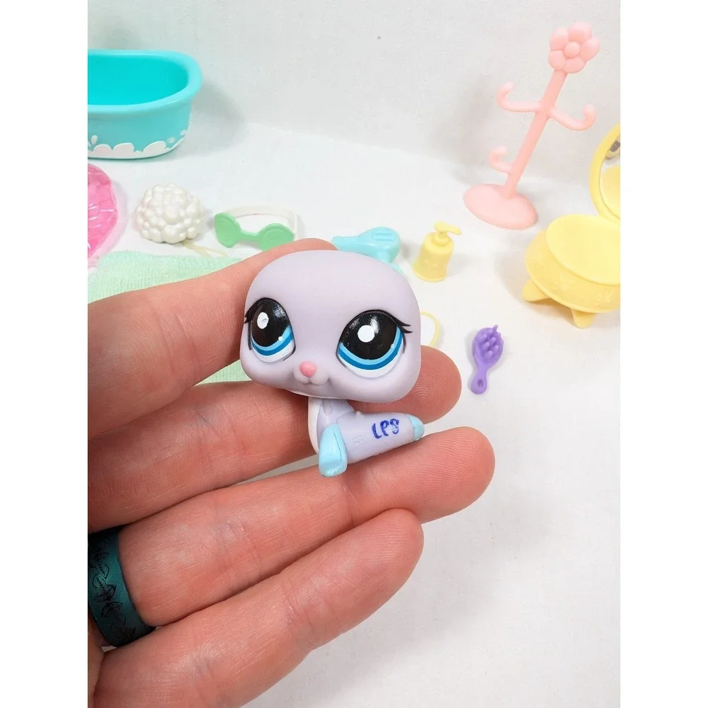 Authentic Littlest Pet Shop Squeaky Clean Pets Playset #1444 1445 Complete